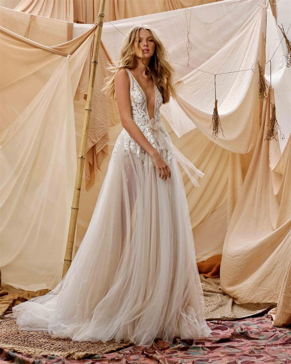 Bohemian Wedding Dress Deep V Neck Lace Appliqued Beads Country Beach Boho Bridal Gowns