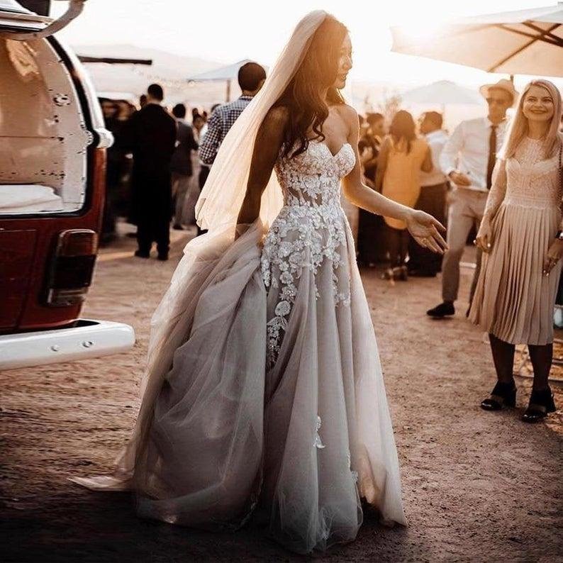 Bohemian A Line Wedding Dress Sweetheart Neck 3D Appliques Bride Dresses Boho Beading Bridal Gowns