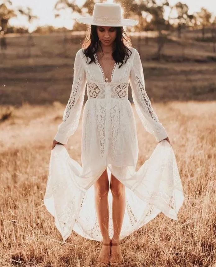 Bohemian Hippie Long Sleeve Wedding Dresses Crochet Lace V-neck Full Length Countryside Wedding Gown