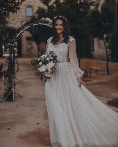 Bohemian Sheer Long Sleeve Wedding Dresses Boho A Line V Neck Sexy Backless Boho Summer Bridal Gowns