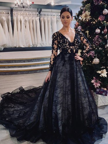 Gothic Black Long Sleeves Princess Lace Applique V-neck A Line Court Train Bridal Gowns