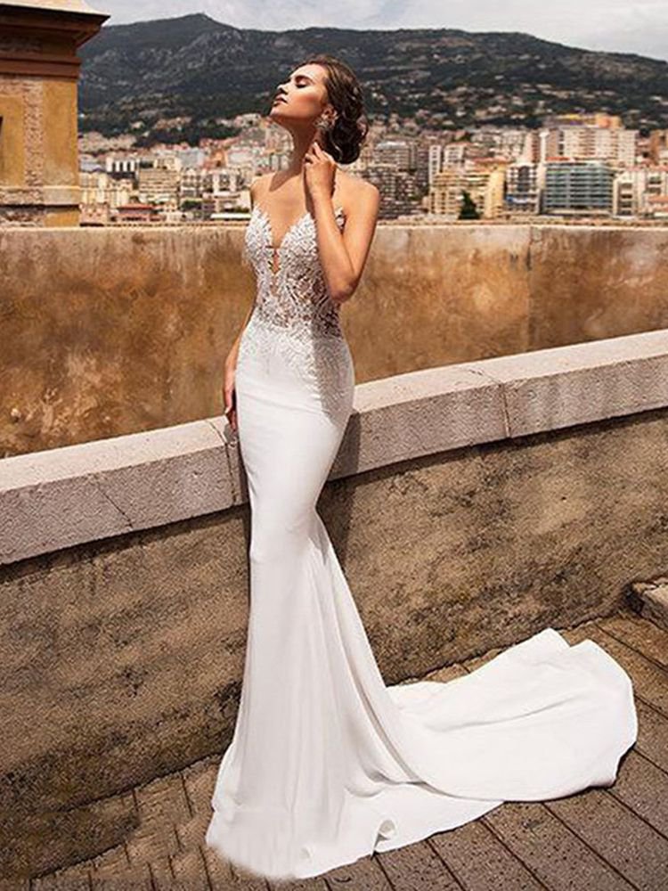 Sexy V Neck Mermaid Wedding Dresses With Long Train Lace Appliques Sleeveless Backless Bridal Dress