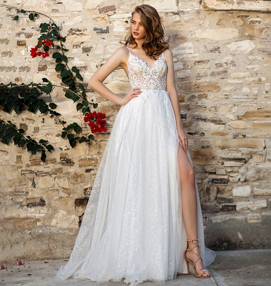 Sexy Spaghetti Straps Boho Wedding Dress Sparkly Tulle Lace Appliques Bridal Gown
