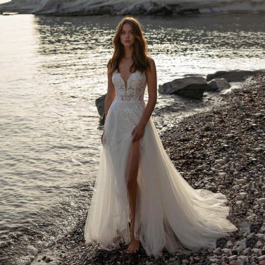 Boho Wedding Dress A-Line V Neck Lace Appliques Sexy Backless Beach Tulle Formal Beach Bridal Gown