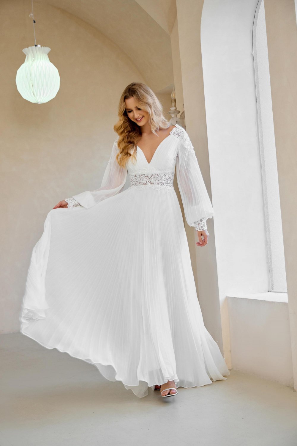 Long Sleeves Boho A Line Wedding Dress Simple Floor Length V-Neck Open Back Soft Beach Wedding Dress