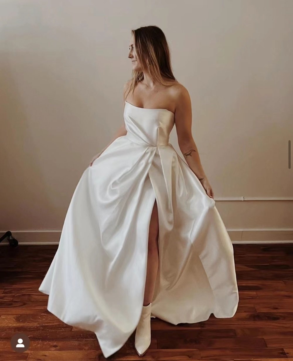Elegant Sexy Strapless Off-Shoulder Wedding Dress Backless Bridal Gown