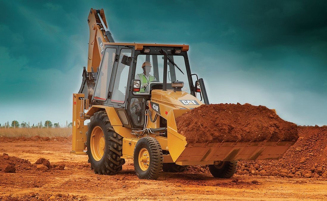 OPERATION & MAINTENANCE MANUAL - CATERPILLAR 424B BACKHOE LOADER SN JRC PDF DOWNLOAD