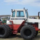 Case IH 2470 Tractor Operator’s Manual 9-4462