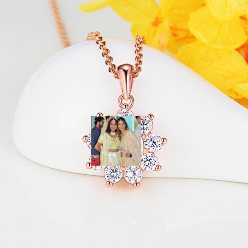 Sarah Chakmakchyan new