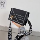 Wide shoulder strap letter shoulder bag