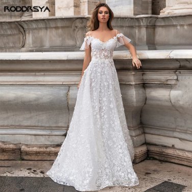 Spaghetti Straps Lace Appliques Wedding Dress