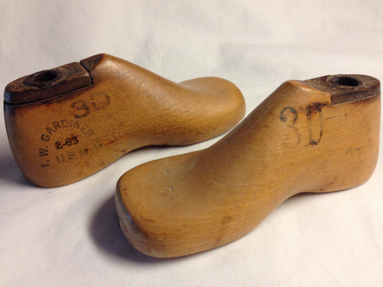 F. W. Gardiner Pair of Maple Wood Child's 3D Shoe Last Molds