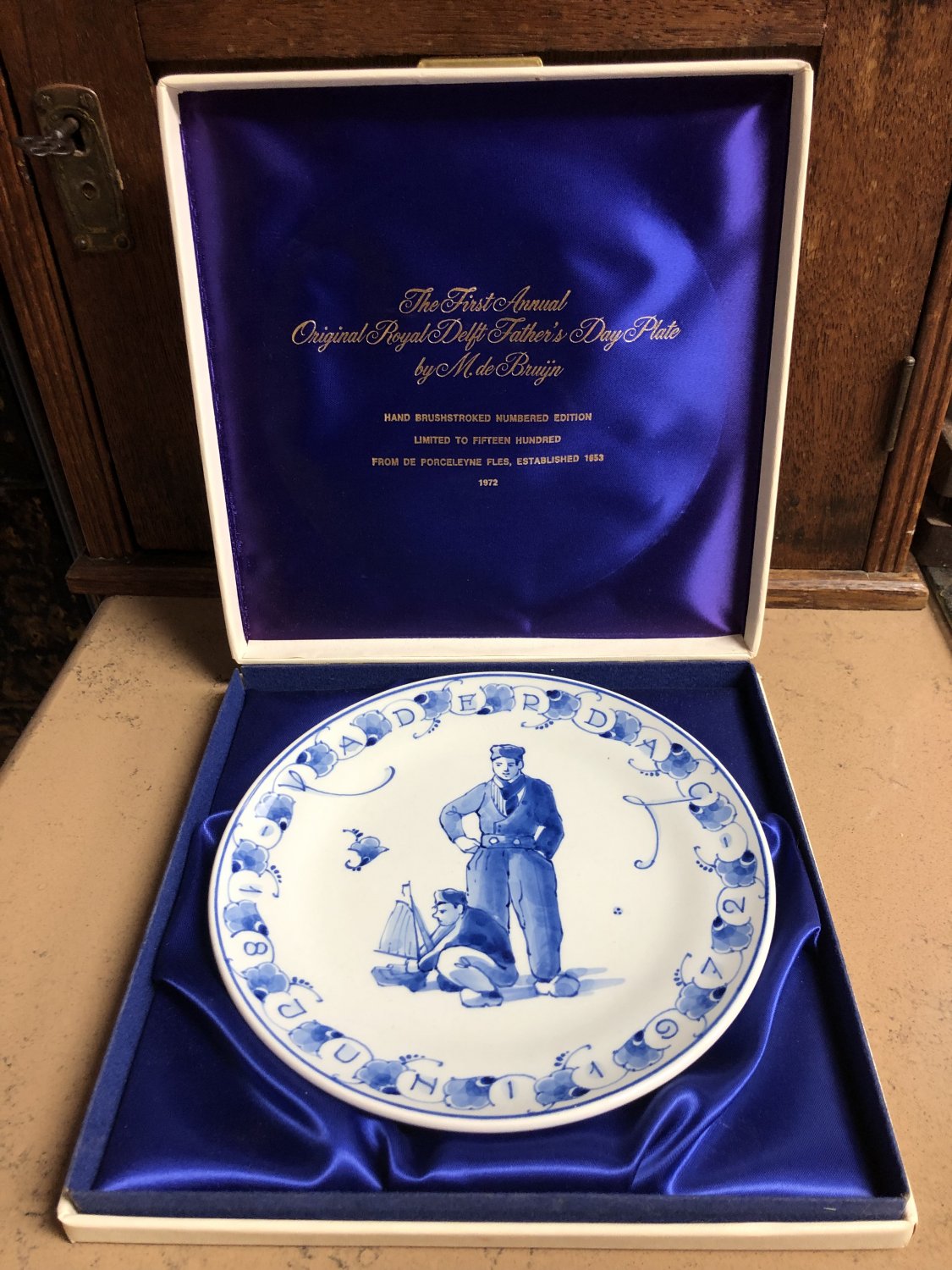 1972 Royal Delft De Porceleyne Fles Volendam Father's Day Plate