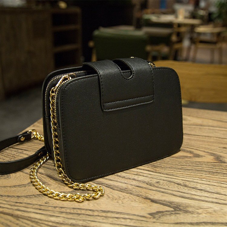 Fashion Chain Small Clip Slung Shoulder Handbag