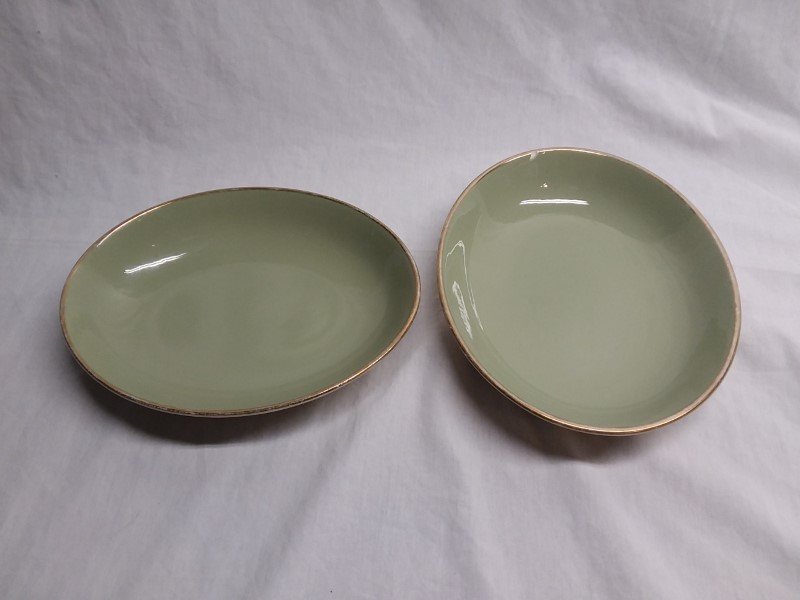 Set of 2 Taylor Smith Classic Heritage Celadon Green oval serving dishes