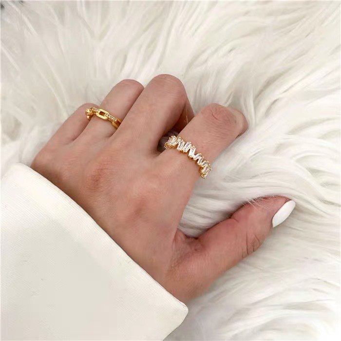 18K Gold Ring  Light Luxury