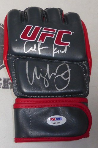 Urijah Faber Signed UFC Glove PSA/DNA COA Autograph 175 157 169 149 139 132 128