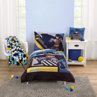 Warner Brothers Batman the Caped Crusader Navy, Gray, and Yellow Bat-Signal 4 Pi