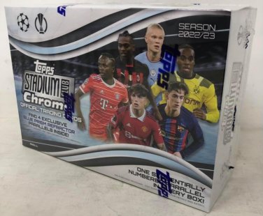 2022/23  Stadium Club Chrome UEFA Club Competitions Giant Box - 10 Packs per Box