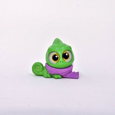 Pascal RARE Snowy Getaway - Disney Doorables LET'S GO + ROAD TRIP SERIES