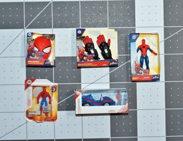 ZURU Mini Brands Disney Store Edition MARVEL Lot of 5