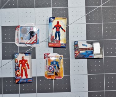 ZURU Mini Brands Disney Store Edition MARVEL Lot of 5