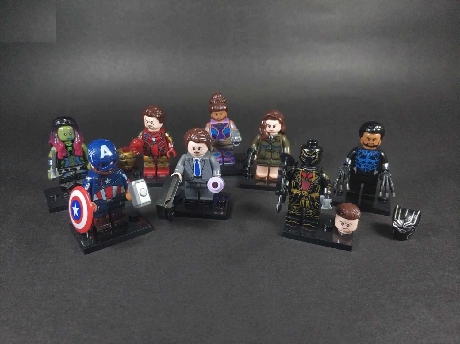 8 PCS SET Captain Mjolnir Nano Stark Gauntlet Carter Howard Ronin Hawkeye Panther Shuri Minifigure