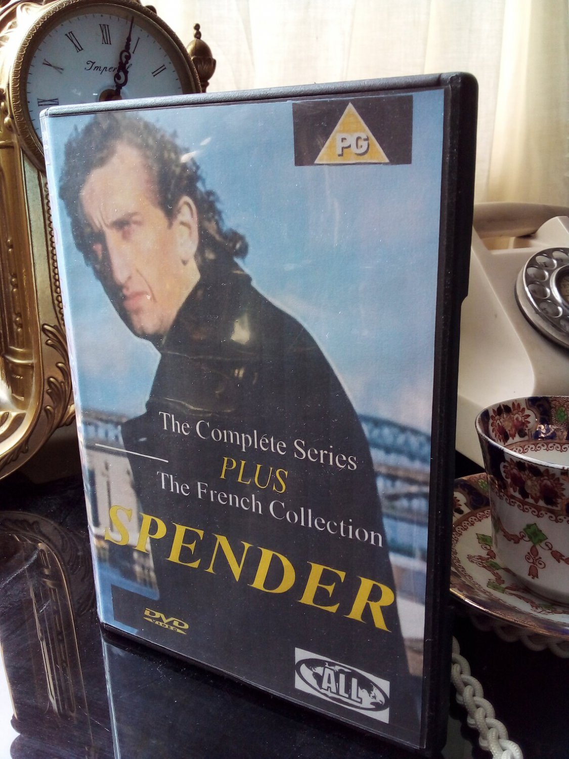 Spender 1991 - 1993 Jimmy Nail - Series 1 - 2 - 3 Plus Special~ The French Collection. 4 DVD.