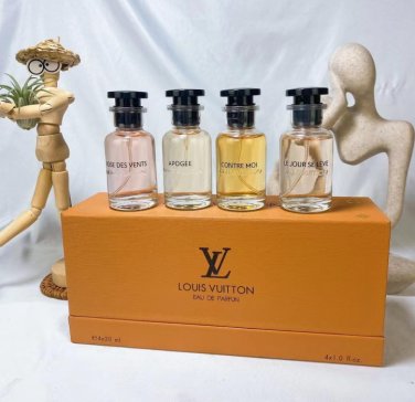 Louis Vuitton Gift set  4 x 30ml -1 fl.oz Spray