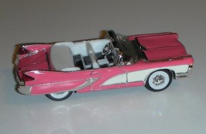 ESTEE LAUDER Collectible Pink Enamel Crystal LAS VEGAS Car Compact 2005