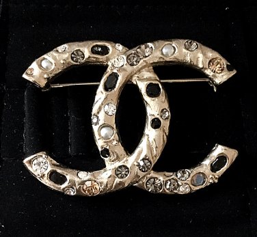 CHANEL Rome Paris Pearl Rhinestone Crystal Brooch Pin VINTAGE GOLD CC Authentic