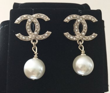 CHANEL Crystal Scatter Gold Metal CC Pearl Dangle Earrings