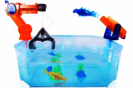 Play set for robotic fish Crane and catapult