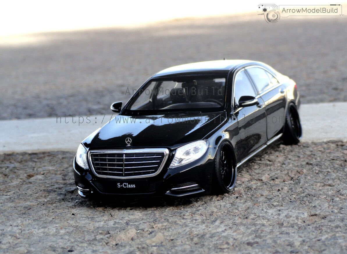 ArrowModelBuild Mercedes-Benz S500 Custom Color(Black Warrior) 1/24 Model Kit