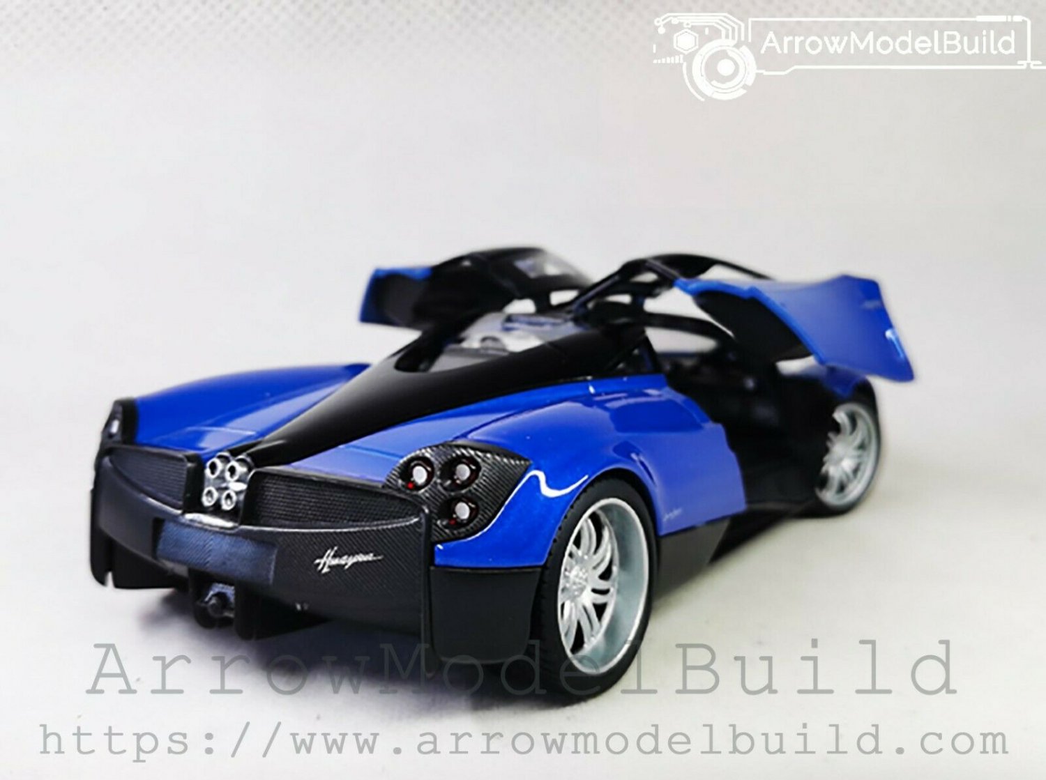 ArrowModelBuild Pagani Hyuara (Metallic Blue) Built & Painted 1/24 Model Kit