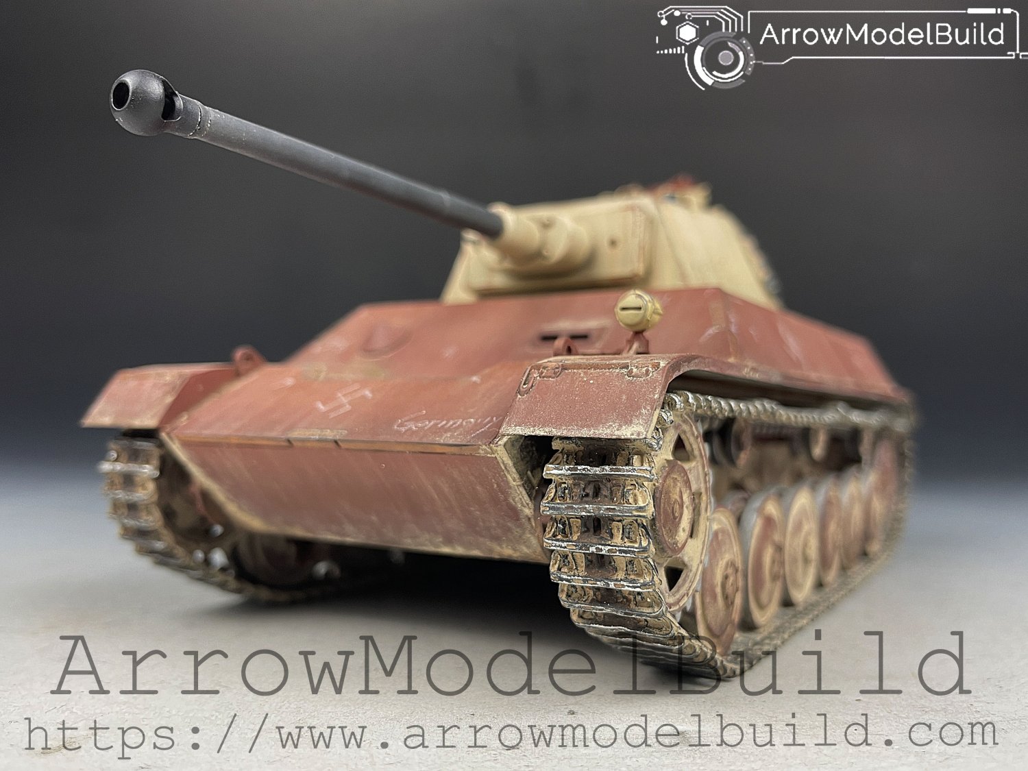ArrowModelBuild Panzer IV Tank (Full Interior) Built & Painted 1/35 Model Kit