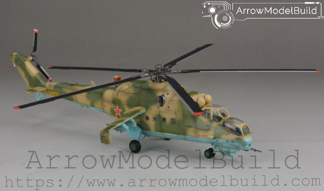 ArrowModelBuild Mi-24 Hind Gunship Built & Painted 1/72 Model Kit