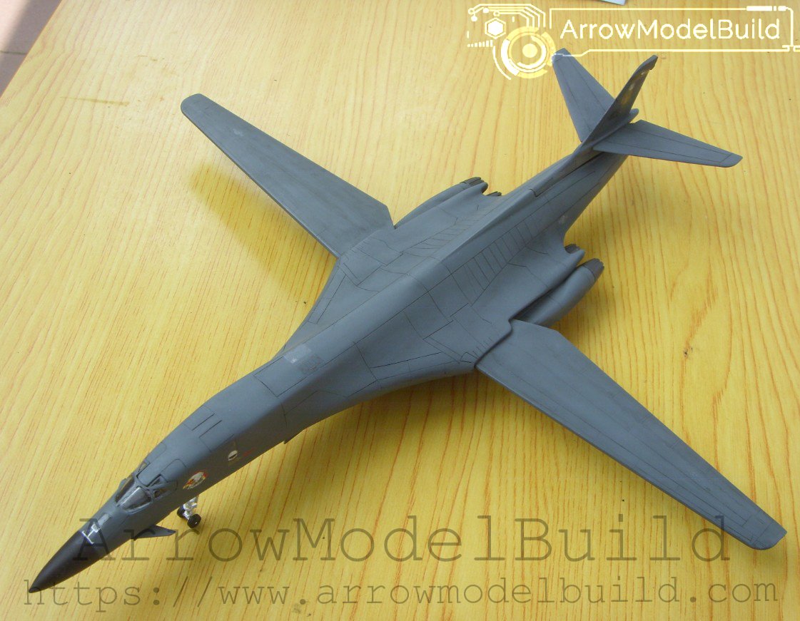 ArrowModelBuild B-1B Rockwell Bomber Built & Painted 1/72 Model Kit