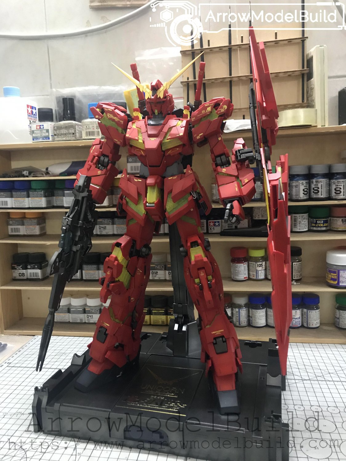 ArrowModelBuild Gundam Unicorn Red Built & Painted PG 1/60 Model Kit