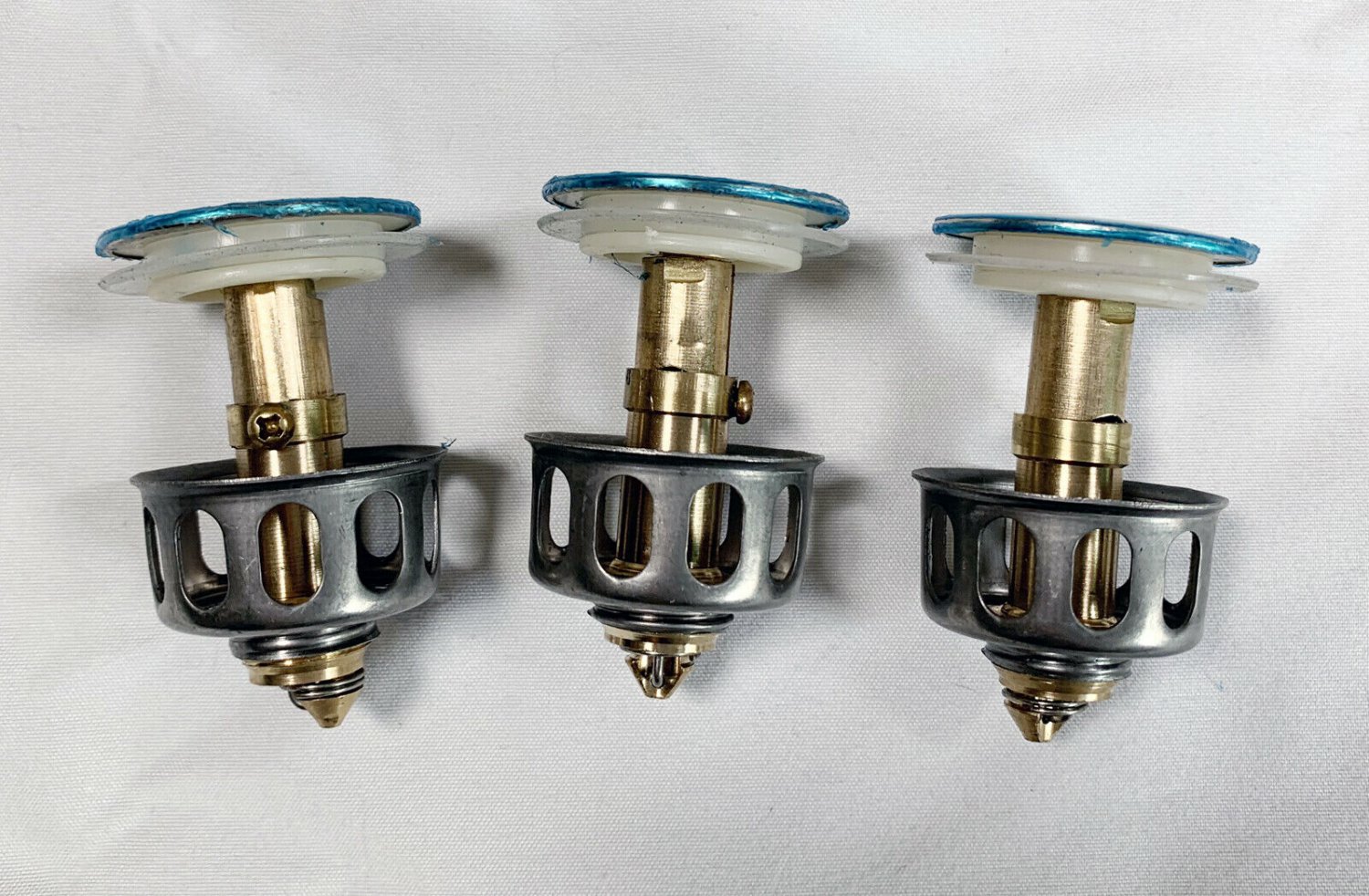 3 Universal Basin Popup Wash Basin Drain Filter Sink Drain Vanity Stoppers