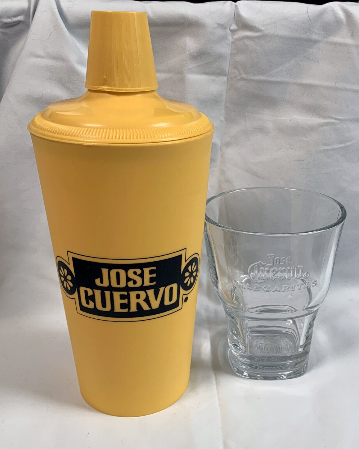 Jose Cuervo Tequila Cocktail Shaker Plastic & Margarita Glass 12 oz