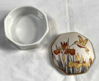 Hummingbird Ceramic Trinket Box Gold Accents Action Japan Made 3" Across
