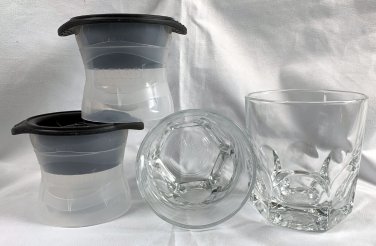 2 New Bacardi Rum Etched Bat Logo 6-Sided 12 oz Glasses & Plastic Ice Molds