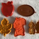 6 Vintage Hallmark Cookie Cutters Plastic Football Squirrel Pilgrims Leaf Apple 6 Vintage Hallmark Cookie Cutters Plastic Football Squirrel Pilgrims Leaf Apple