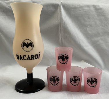 New Bacardi Rum Color Changing Plastic Hurricane Glass + 4 Plastic Shot Glasses