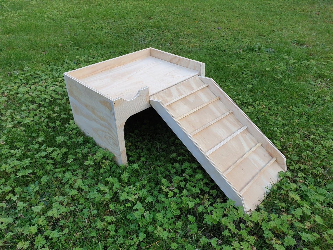 Large Tortoise Hideout Castle play house shelter ideal For Tortoise, Guinea pig, Hamster, Mice, Rats