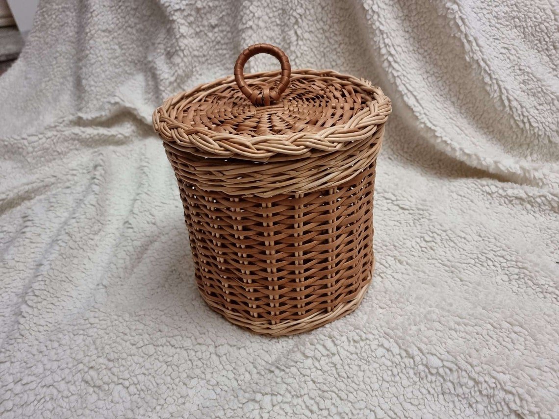 Willow Box Hay Feeder holder, Handcrafted Natural Willow Hay Feeder