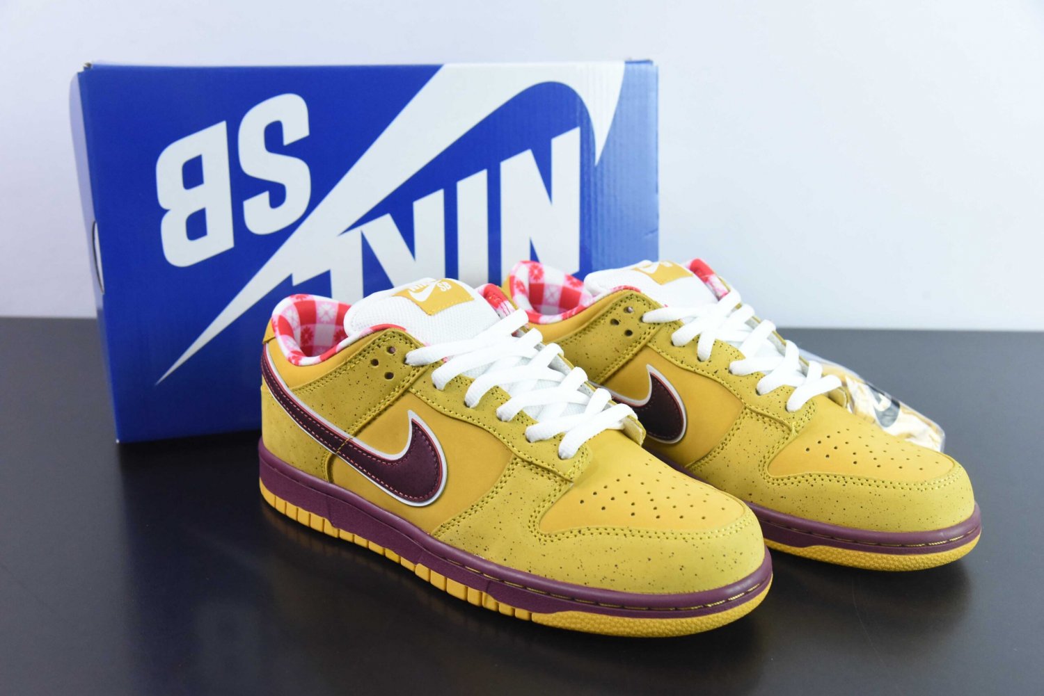 Nike dunk yellow lobster online