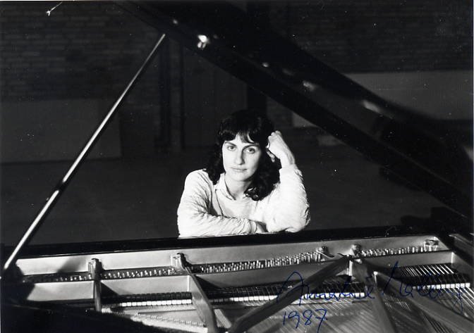 Danish Pianist AMALIE MALLING Hand Signed Photo 5x7 from 1987