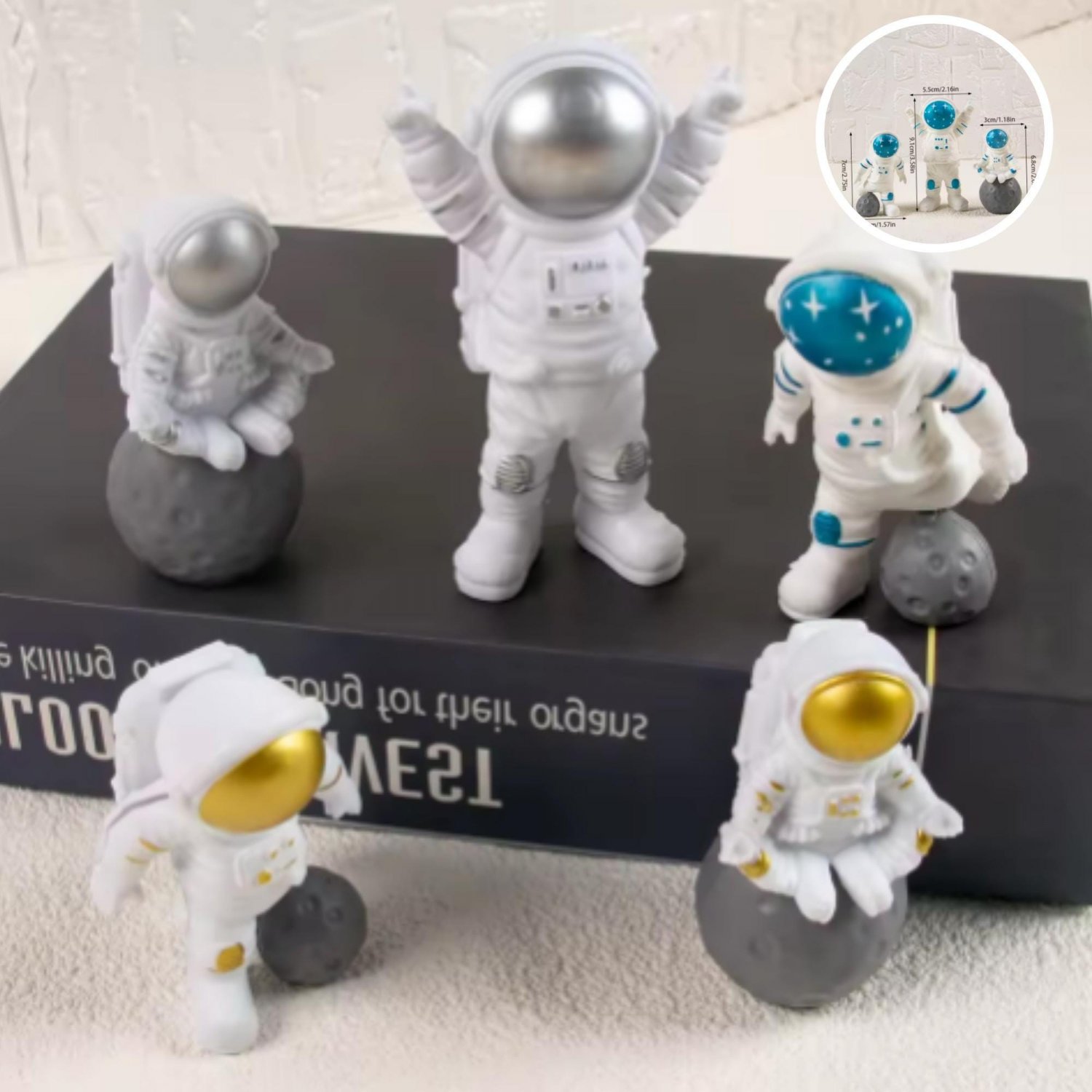 Miniature Astronaut Figurine Space Model Set, Gray Spaceman Figurine for Cake Decoration, Blue Space